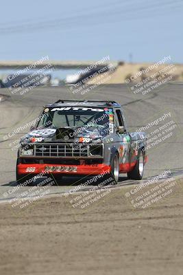 media/Sep-28-2025-24 Hours of Lemons (Sun) [[5dfe0e5f6e]]/12pm (Outside Grapevine)/